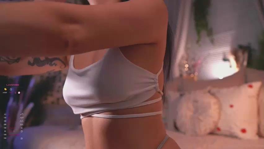 -Bombshell-Bongacams Porn Cam 2023-11-24