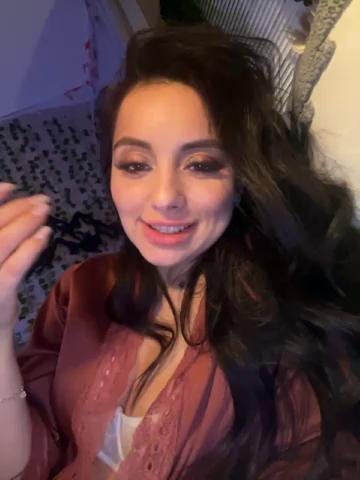 -Bombshell-Bongacams Porn Cam 2023-11-28