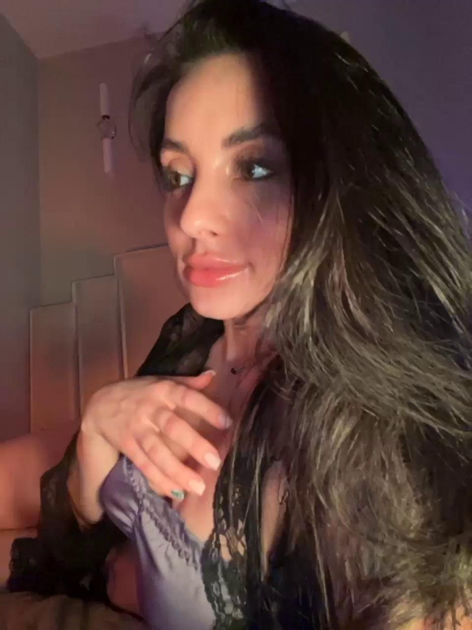 -Bombshell-Bongacams Porn Cam 2024-02-03