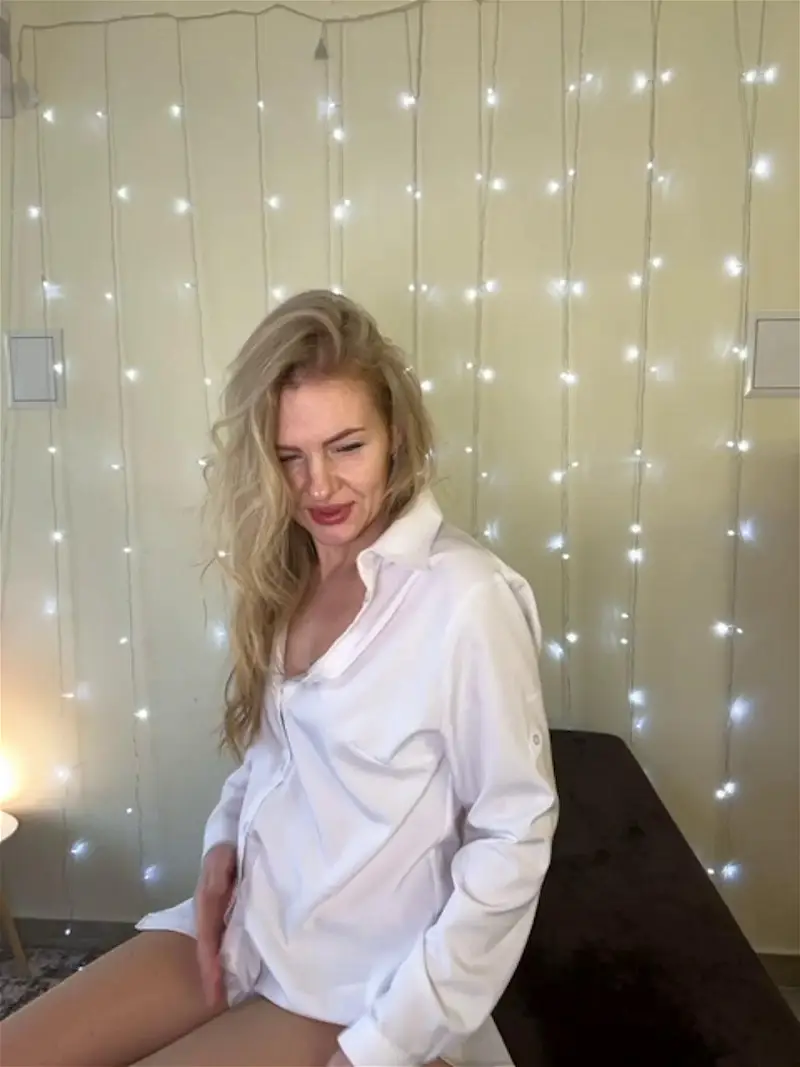 -Svetlaya-Bongacams Porn Cam 2024-01-20