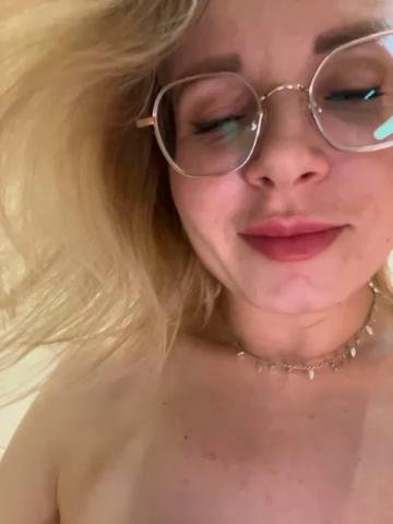 -x777x-Bongacams Porn Cam 2023-09-27
