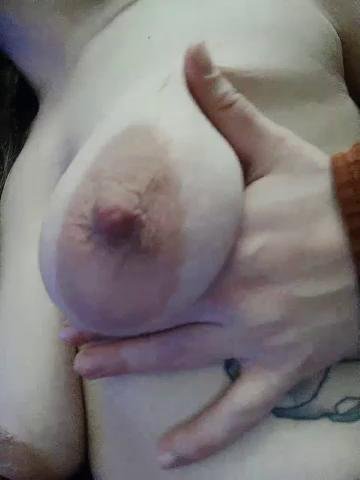 Axel-20xBongacams Porn Cam 2023-12-15