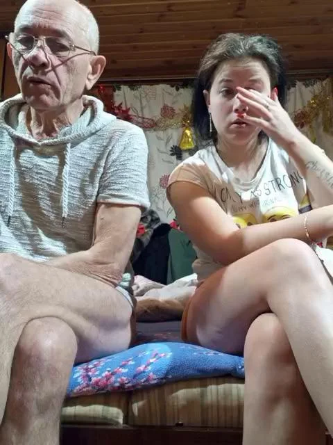 CindyXEricsBongacams Porn Cam 2023-12-12