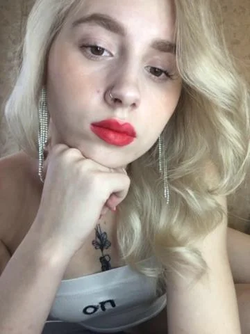Crystal1-1Bongacams Porn Cam 2023-12-05