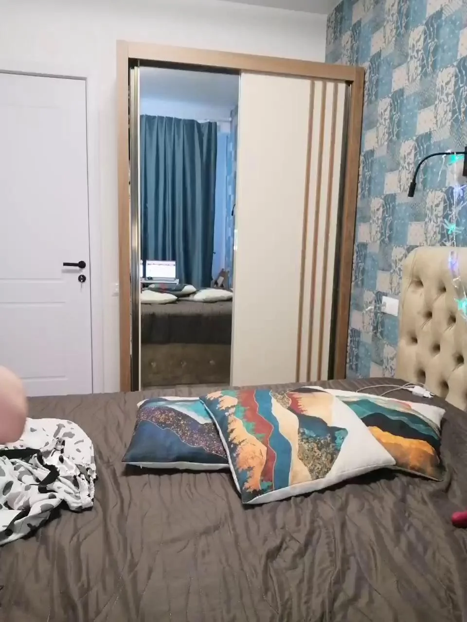 LED1-NBongacams Porn Cam 2023-12-26