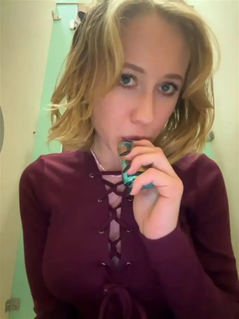 LikachkaaBongacams Porn Cam 2024-01-22