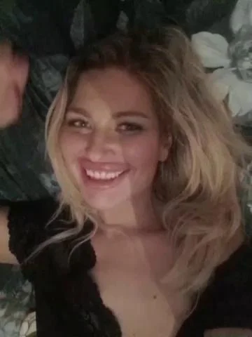 SweetLovers2Bongacams Porn Cam 2023-09-28