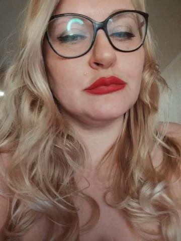 WifeyNushaBongacams Porn Cam 2023-12-05