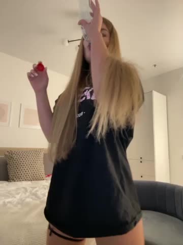 Blonde_in_topBongaCams Porn Cam 2023-12-12