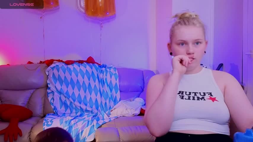 Radiants-twoBongaCams Porn Cam 2023-09-23