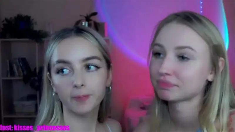 Cute_pervertsChaturbate Porn Cam 2023-10-21