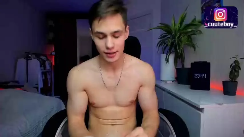 Cuute_boyChaturbate Porn Cam 2023-11-24