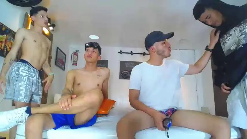 GoldenkingsChaturbate Porn Cam 2023-11-17