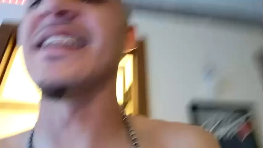GripthahipsChaturbate Porn Cam 2023-11-20
