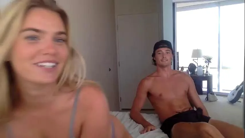 Littlemaryjane19Chaturbate Porn Cam 2023-09-28