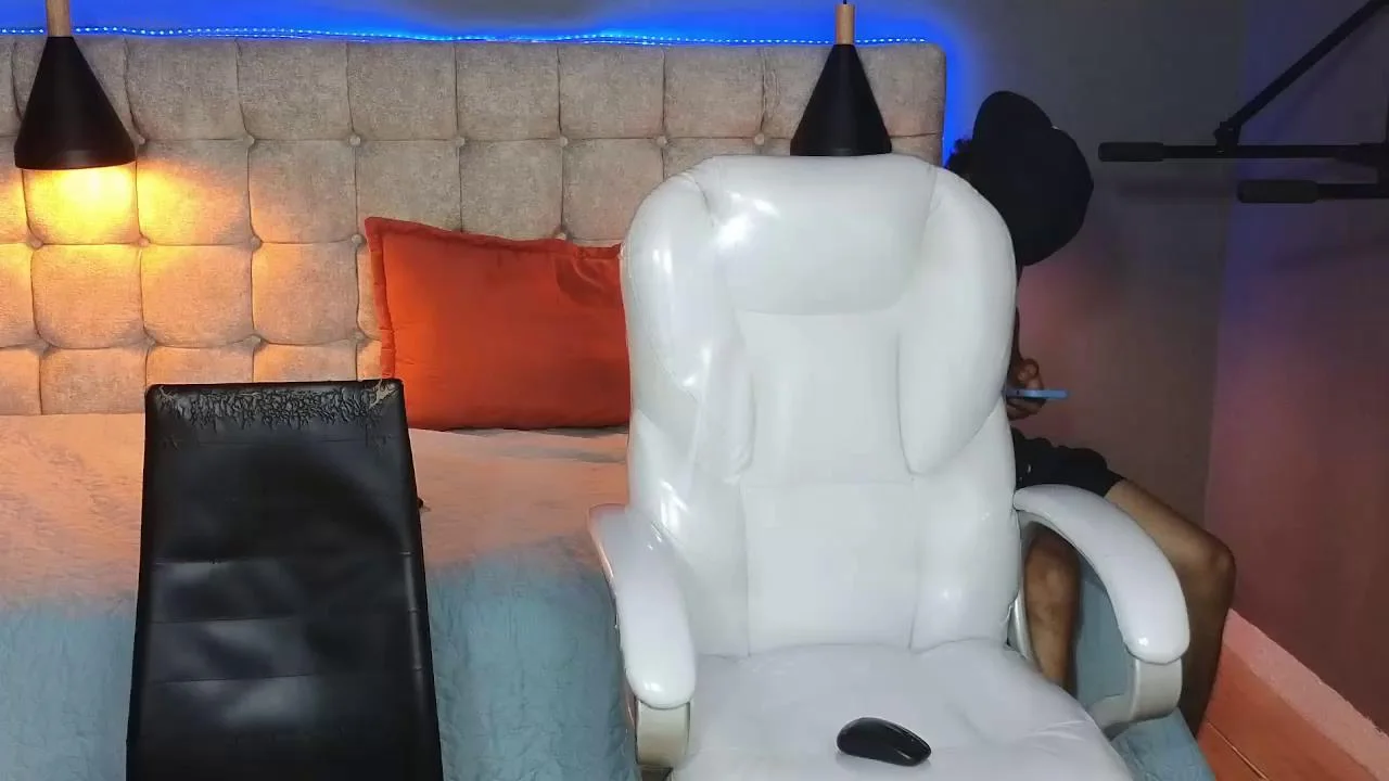 Paradise_boy_sChaturbate Porn Cam 2024-01-18