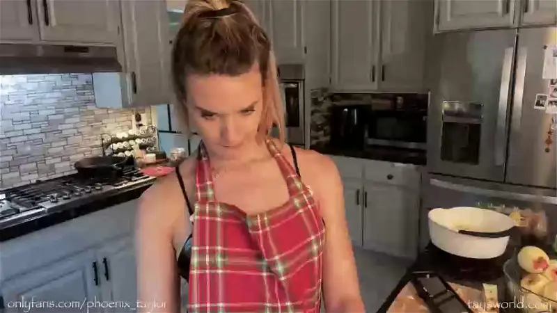 Phoenix_taylorChaturbate Porn Cam 2023-11-22