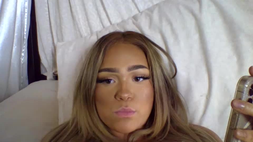 Ari_02Chaturbate Porn Cam 2023-07-24