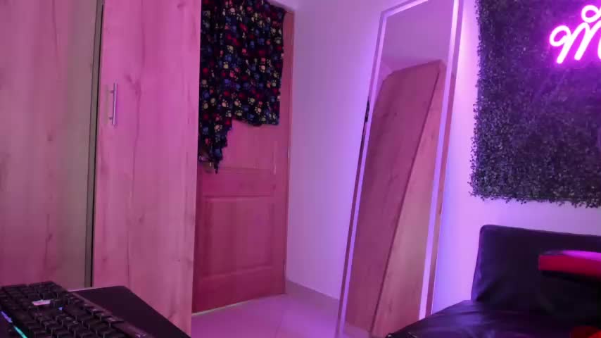 Bianca_and_maxwellChaturbate Porn Cam 2023-05-07