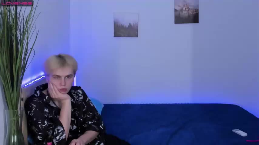 Emily_and_ilumiChaturbate Porn Cam 2023-05-01