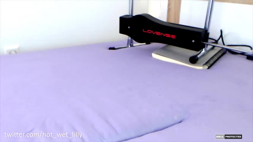 Hot_wet_lillyChaturbate Porn Cam 2023-05-25