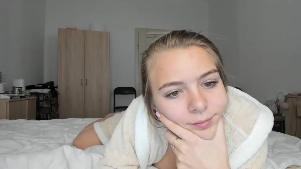 Inocent_hot_studentChaturbate Porn Cam 2023-10-01