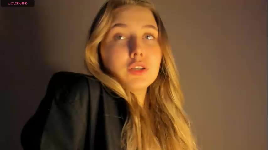 PewdieevaaChaturbate Porn Cam 2023-09-02