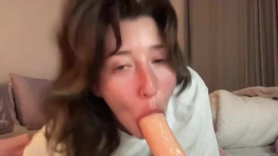 SluttylilsisterChaturbate Porn Cam 2023-05-08