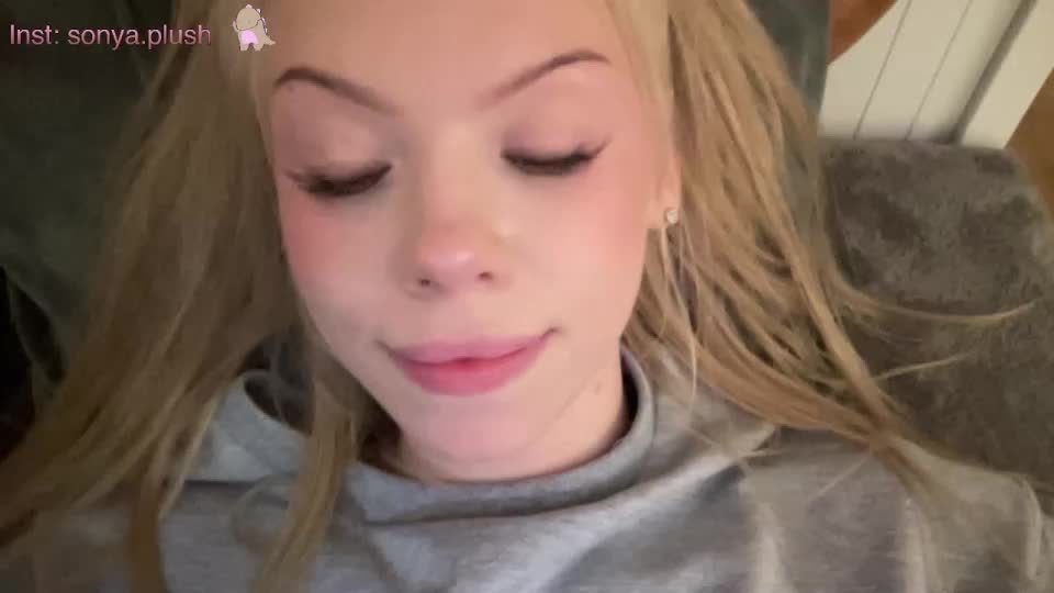 SonyaplushChaturbate Porn Cam 2023-04-28