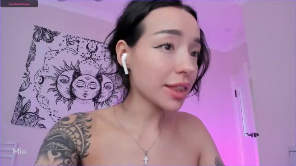 UhhottieChaturbate Porn Cam 2023-10-17