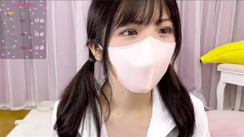 -minami-Stripchat Porn Cam 2023-10-02