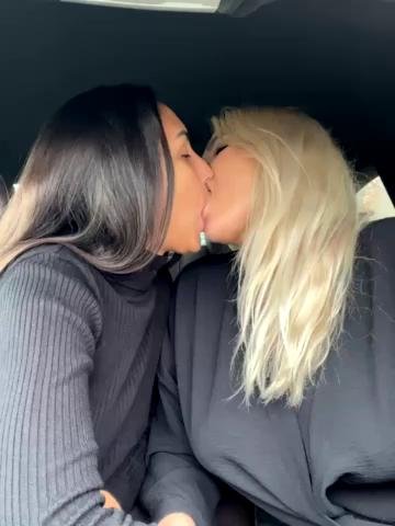 AestheticaaStripchat Porn Cam 2023-10-31