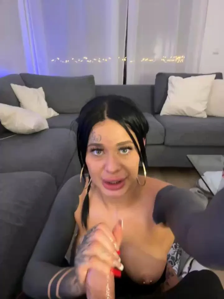 BusenBambiStripchat Porn Cam 2024-01-09