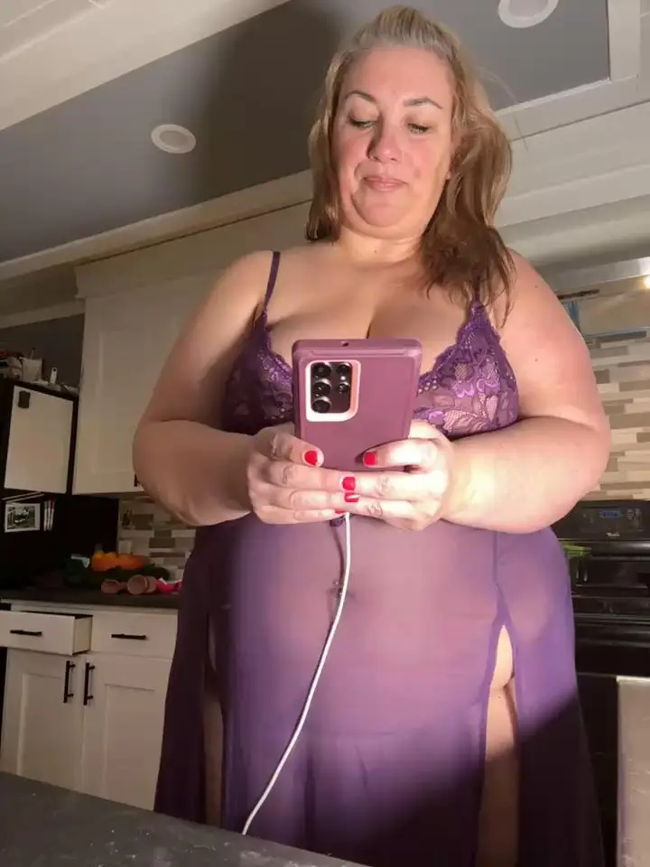 Canadian_BBWStripchat Porn Cam 2023-12-30