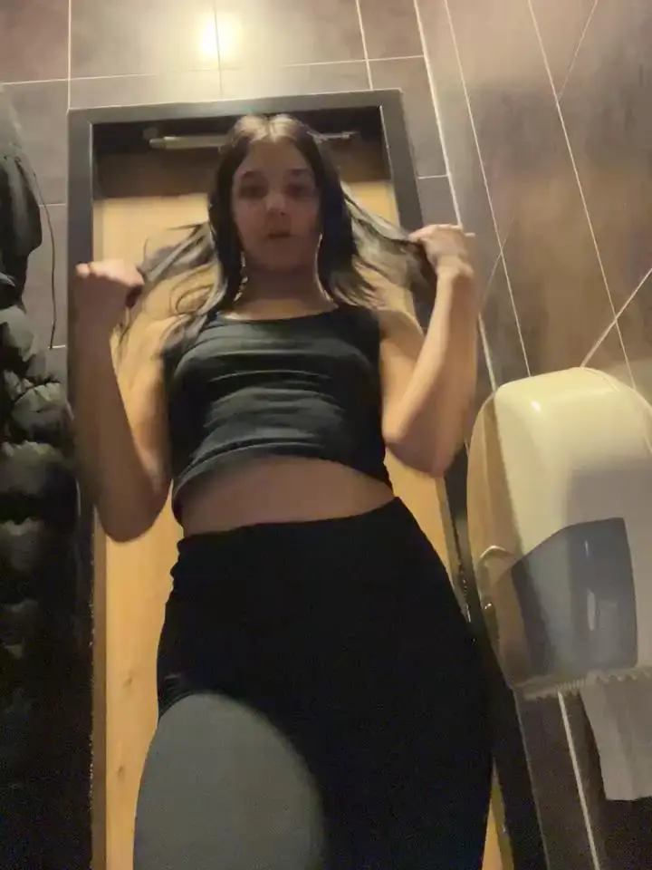 DoriDeluxe66Stripchat Porn Cam 2024-01-14