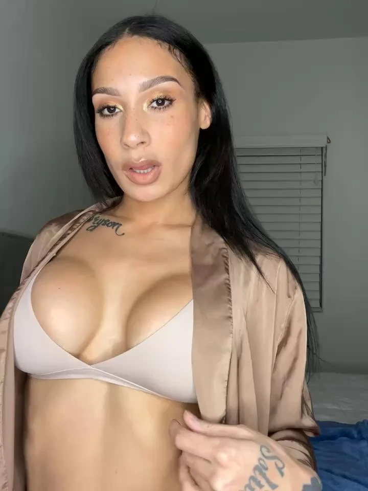FerrariFrenchStripchat Porn Cam 2024-01-06