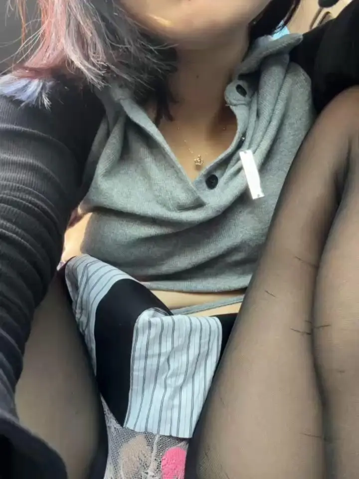 Game_yoyoStripchat Porn Cam 2023-12-28