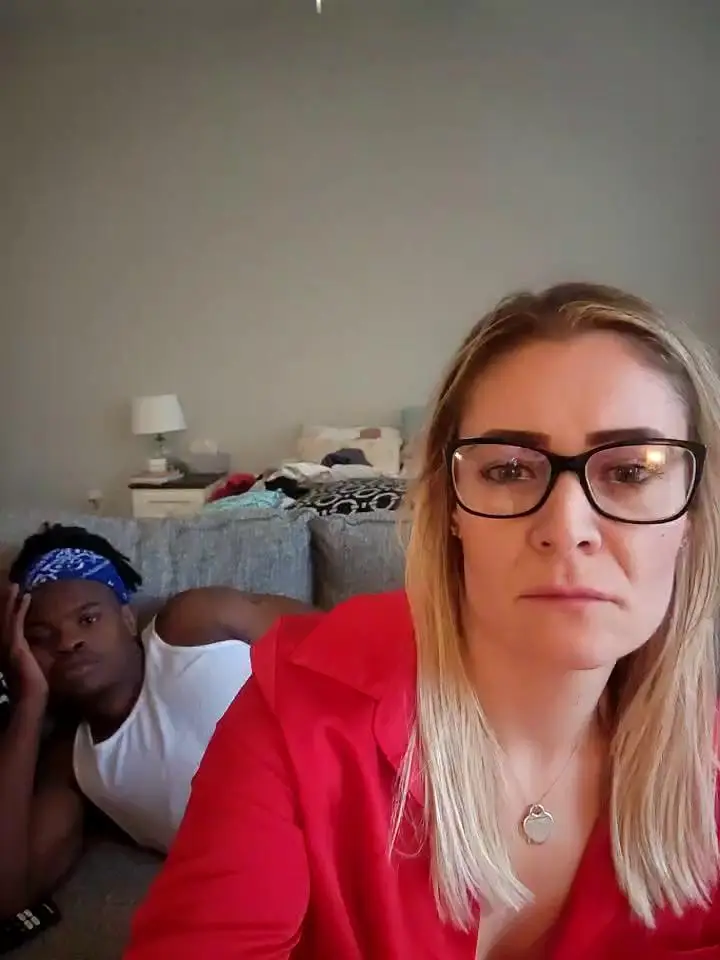 HollyTattooStripchat Porn Cam 2024-01-06