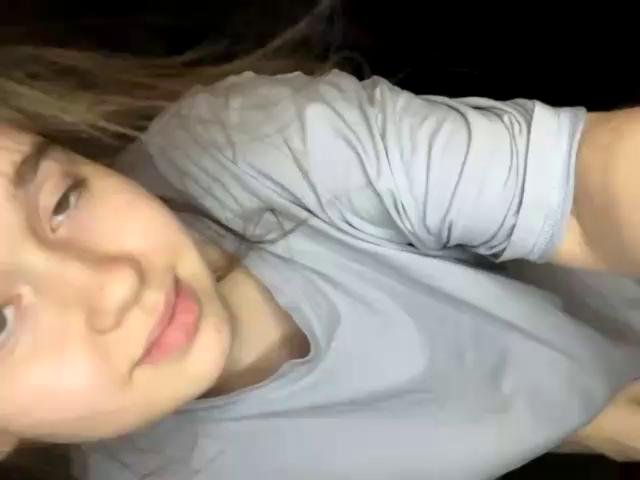 HornyGirlHStripchat Porn Cam 2023-12-05