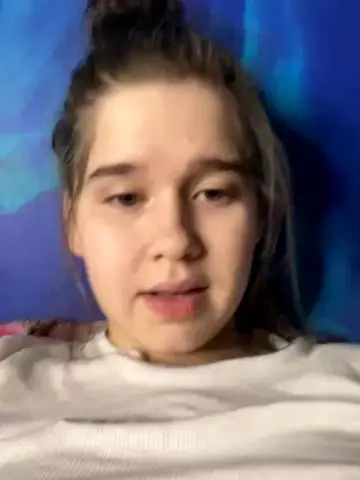 HornyGirlHStripchat Porn Cam 2023-12-08