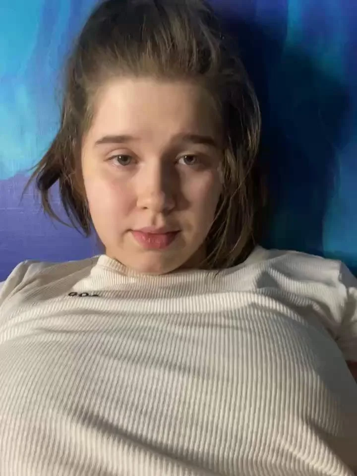 HornyGirlHStripchat Porn Cam 2023-12-28