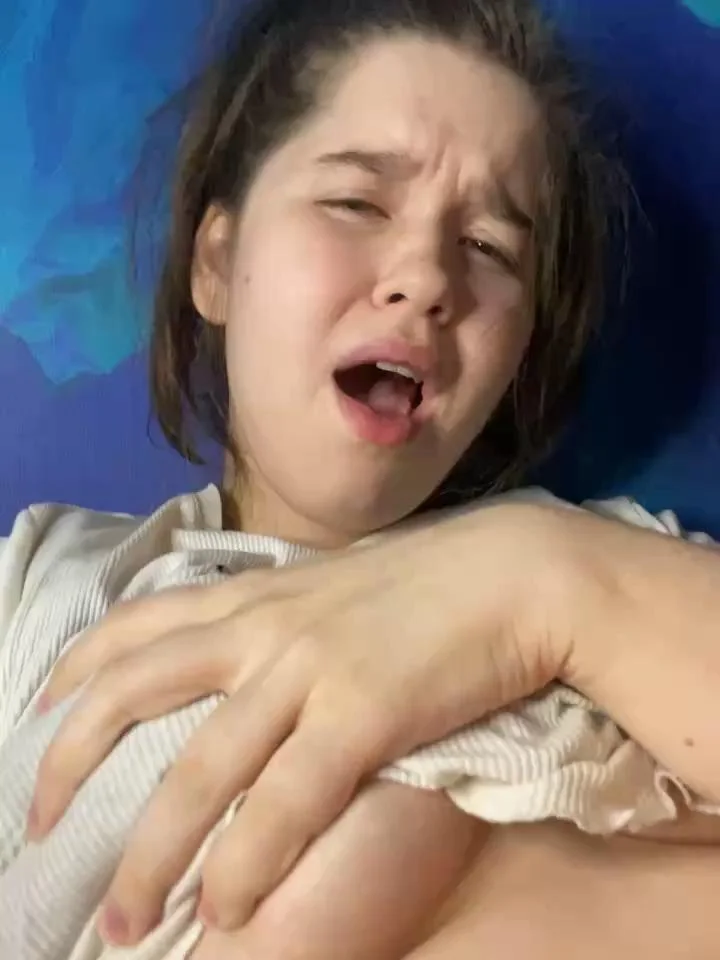 HornyGirlHStripchat Porn Cam 2023-12-30