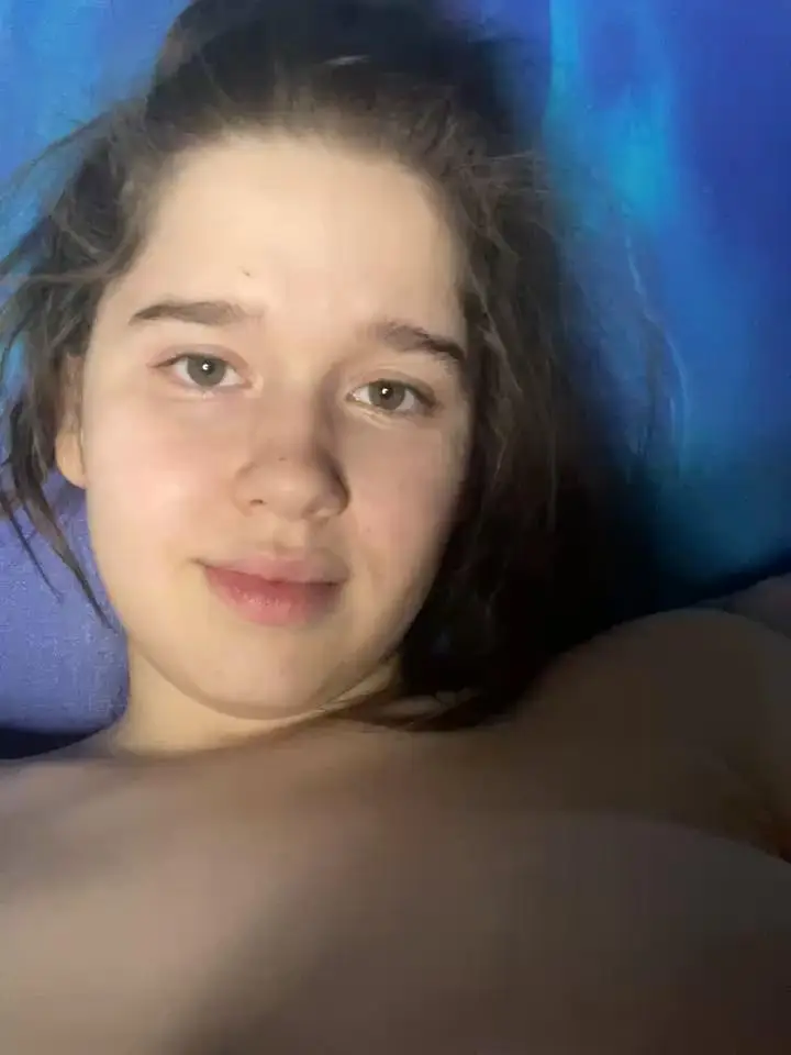 HornyGirlHStripchat Porn Cam 2024-01-12