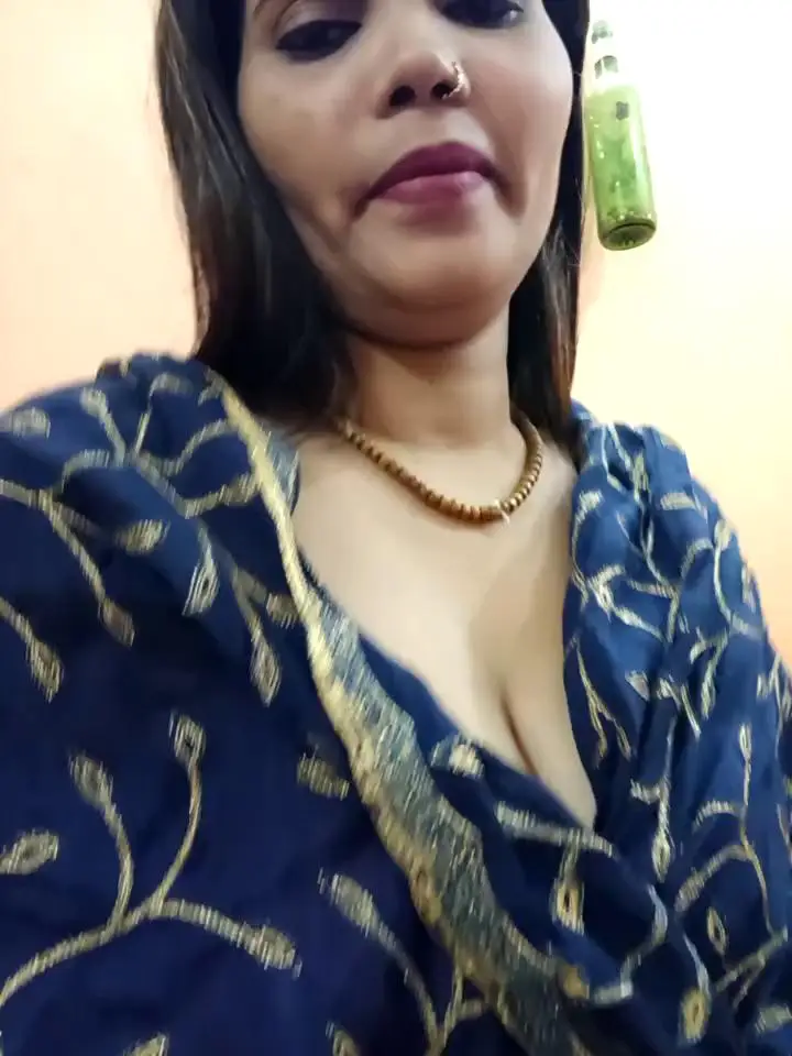 IbharaniStripchat Porn Cam 2024-01-07
