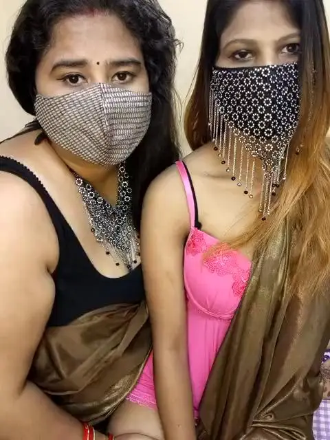 Indian_hotmilfsStripchat Porn Cam 2023-10-03