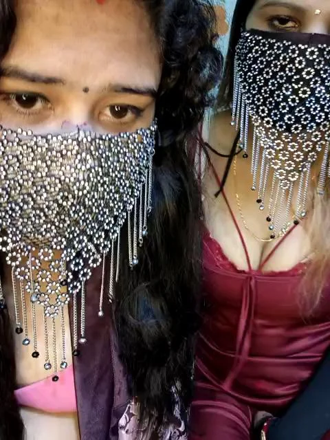 Indian_hotmilfsStripchat Porn Cam 2023-11-07