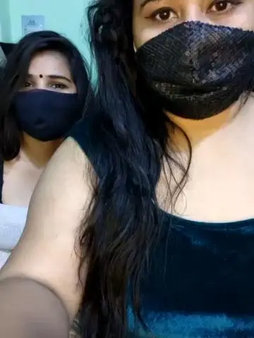 Indian_hotmilfsStripchat Porn Cam 2023-12-09