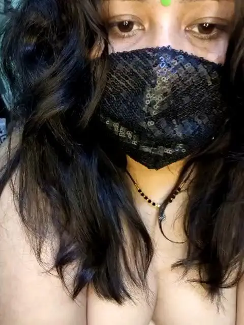 Indian_hotmilfsStripchat Porn Cam 2024-02-18