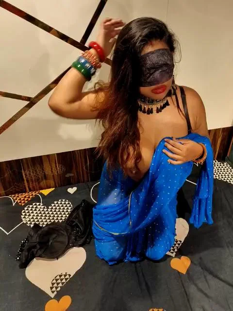 Indian_LisaStripchat Porn Cam 2023-09-18