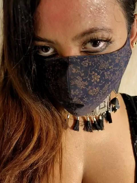 Indian_LisaStripchat Porn Cam 2023-10-02